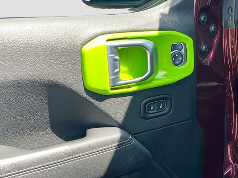 Used 2022 Jeep Wrangler Unlimited Sahara w/ Cold Weather Group image 18