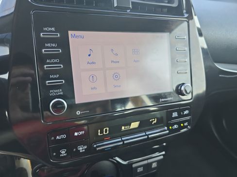 Used 2022 Toyota Prius FWD image 21