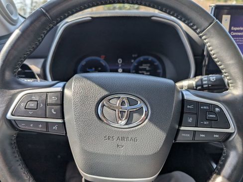 Used 2023 Toyota Highlander Limited AWD/4WD image 28