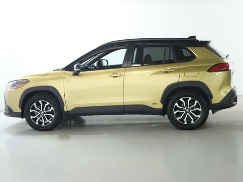 Used 2023 Toyota Corolla Cross SE image 37