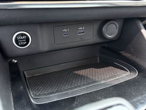 Used 2022 Nissan Rogue SV FWD image 21