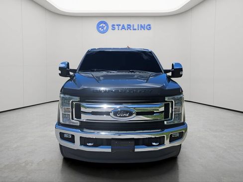 Used 2018 Ford F250 XLT w/ XLT Premium Package AWD/4WD image 6