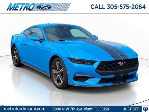 Used 2025 Ford Mustang Premium RWD image 1