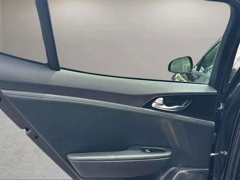 Used 2019 Kia Stinger image 14