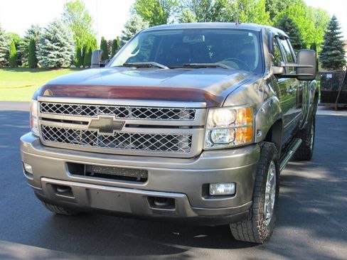 Used 2013 Chevrolet Silverado 2500 LTZ w/ LTZ Plus Package AWD/4WD image 5