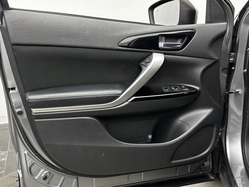 Used 2018 Mitsubishi Eclipse Cross SE image 10