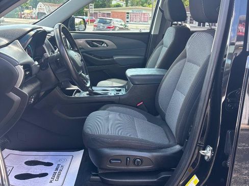 Used 2018 Chevrolet Traverse LT FWD image 12