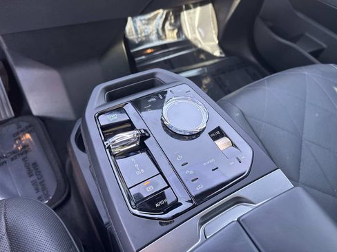 Certified 2025 BMW iX M60 image 24