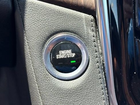 Used 2020 Cadillac Escalade ESV Luxury AWD/4WD image 43