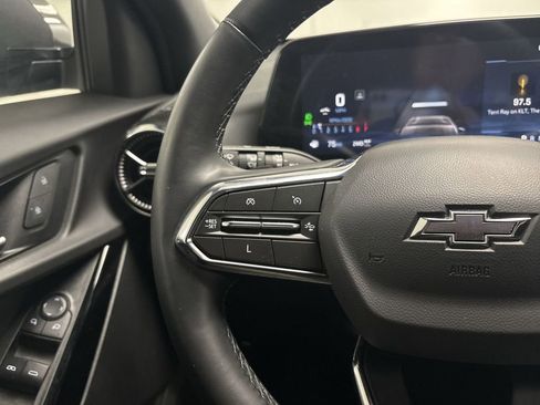 Used 2025 Chevrolet Equinox LT w/ Convenience Package II image 48