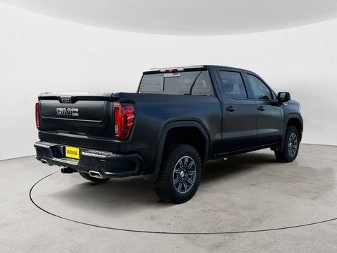 Used 2024 GMC Sierra 1500 AT4 w/ Technology Package image 5