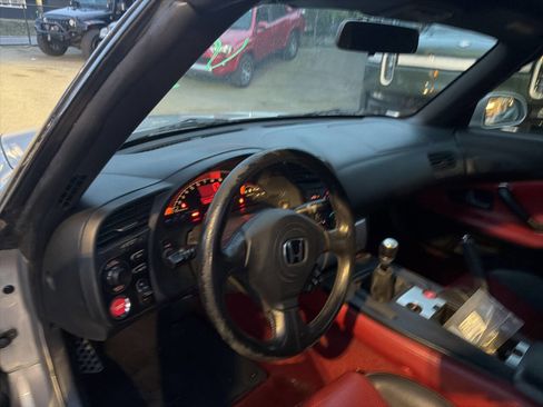 Used 2005 Honda S2000 image 5