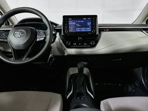 Used 2021 Toyota Corolla LE FWD image 25