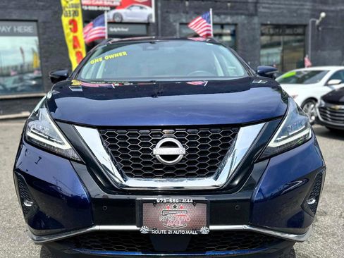 Used 2023 Nissan Murano SV FWD image 2