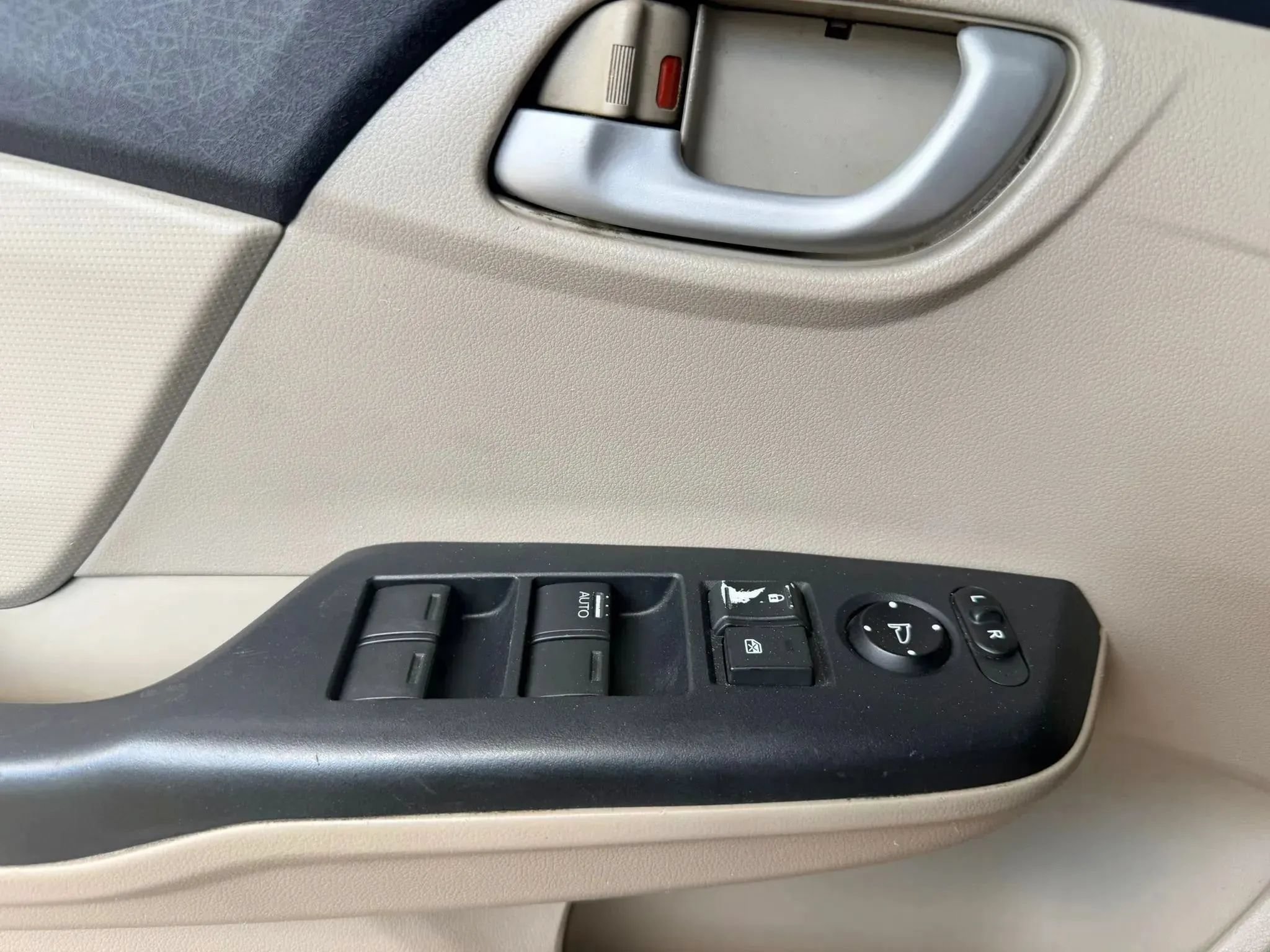 Used 2012 Honda Civic LX image 15
