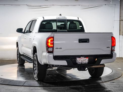 Certified 2023 Toyota Tacoma SR5 AWD/4WD image 3