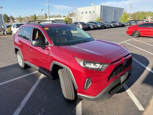 Used 2019 Toyota RAV4 LE w/ Carpet Mat Package AWD/4WD image 2