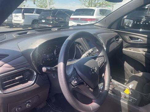 Used 2023 Chevrolet Equinox RS AWD/4WD image 9