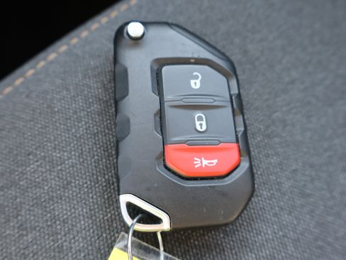 Used 2025 Jeep Wrangler Unlimited Sport S 4xe AWD/4WD image 27