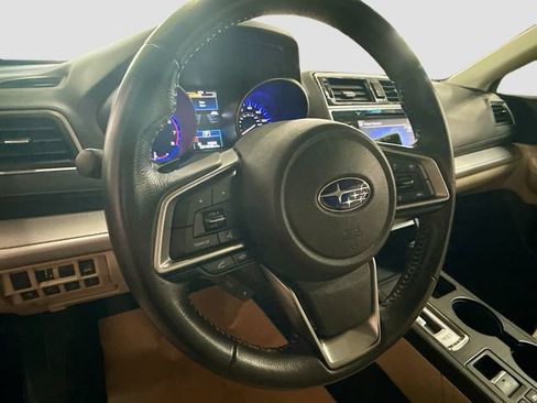 Used 2018 Subaru Outback 2.5i Premium AWD/4WD image 12