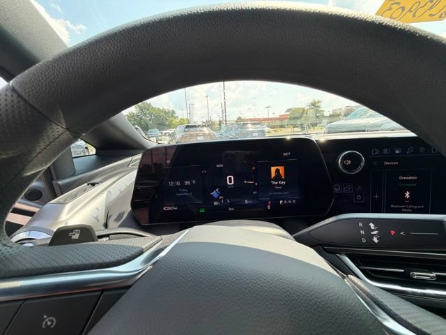 New 2026 Chevrolet Equinox EV LT FWD image 31