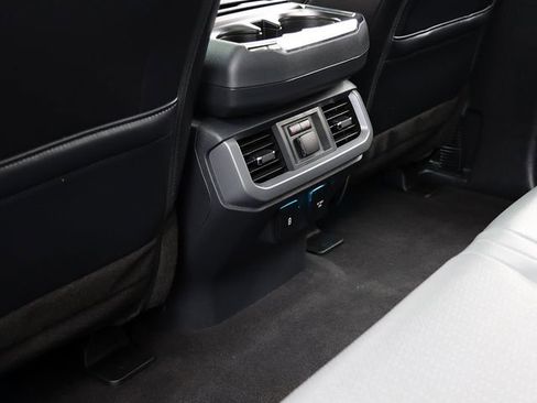 Used 2025 Ford F150 Lightning Lariat image 16