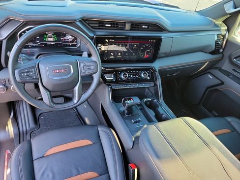 Used 2024 GMC Sierra 1500 AT4 w/ Technology Package image 17