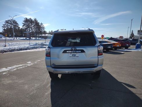 Used 2023 Toyota 4Runner TRD Off-Road Premium w/ Moonroof Package image 4