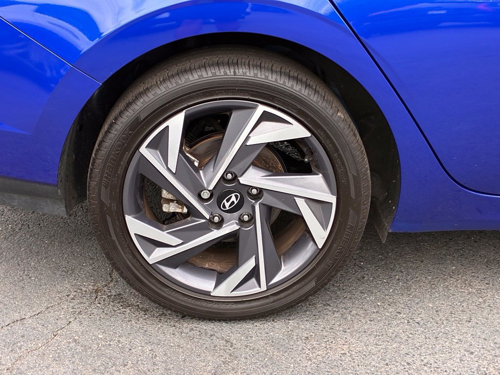 Certified 2025 Hyundai Elantra SEL FWD image 47