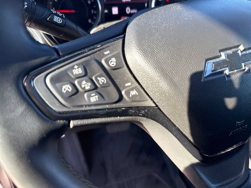 Used 2023 Chevrolet Equinox Premier AWD/4WD image 32