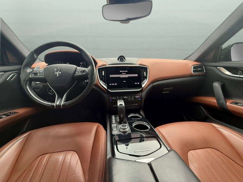Certified 2022 Maserati Ghibli Modena RWD image 4