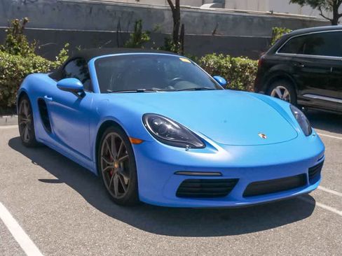 Used 2024 Porsche 718 Boxster S RWD image 3