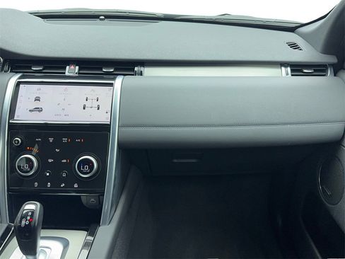 Used 2023 Land Rover Discovery Sport SE image 19