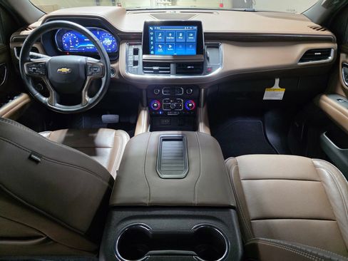 Used 2024 Chevrolet Tahoe High Country AWD/4WD image 15