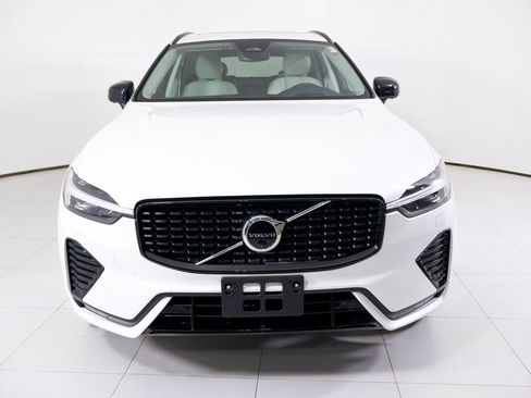 Used 2025 Volvo XC60 B5 Ultra w/ Protection Package Premier image 40