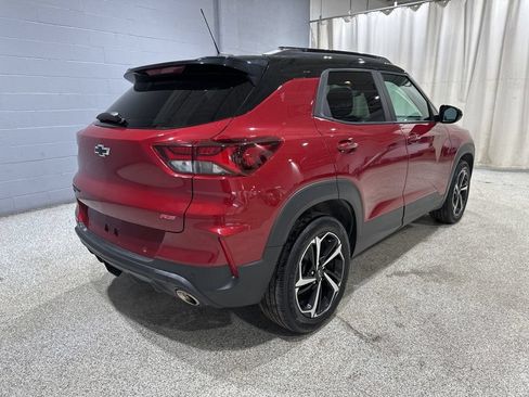 Used 2021 Chevrolet TrailBlazer RS w/ Sun and Liftgate Package AWD/4WD image 3