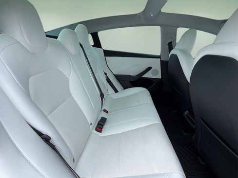 Used 2024 Tesla Model 3 Standard Range RWD image 15