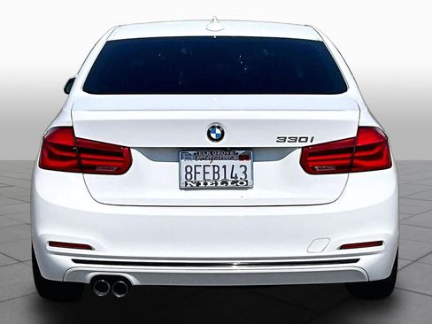 Used 2018 BMW 330i Sedan w/ Convenience Package RWD image 4