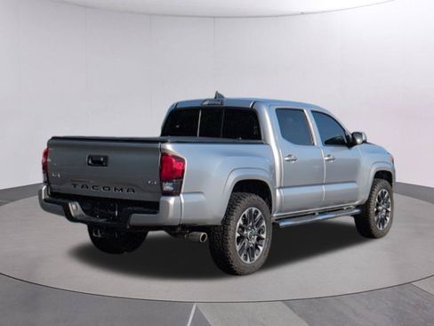 Used 2022 Toyota Tacoma SR AWD/4WD image 8