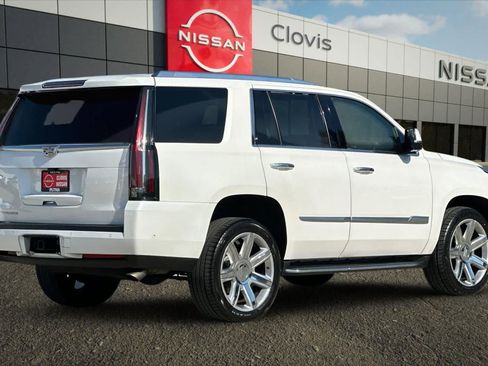 Used 2020 Cadillac Escalade Luxury AWD/4WD image 3