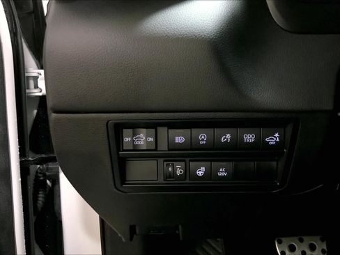 Used 2023 Toyota Tundra Limited w/ TRD Off-Road Package AWD/4WD image 35