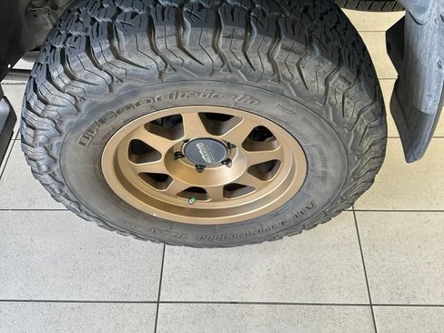 Used 2019 Toyota 4Runner TRD Off-Road AWD/4WD image 8