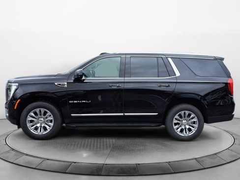 Used 2025 GMC Yukon Denali AWD/4WD image 4