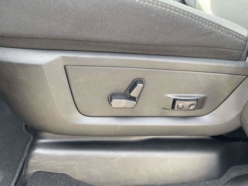 Used 2024 RAM 2500 Big Horn w/ Bed Utility Group image 13