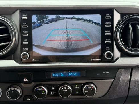 Used 2021 Toyota Tacoma TRD Off-Road w/ Technology Package AWD/4WD image 27