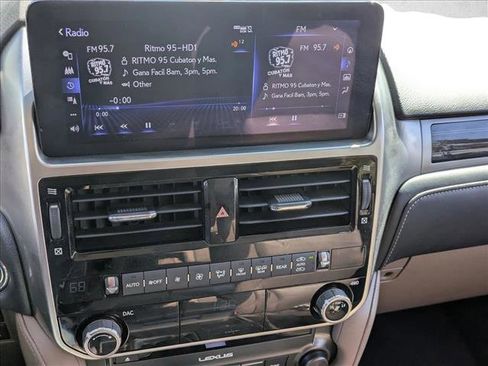 Used 2023 Lexus GX 460 Premium w/ Accessory Package image 13