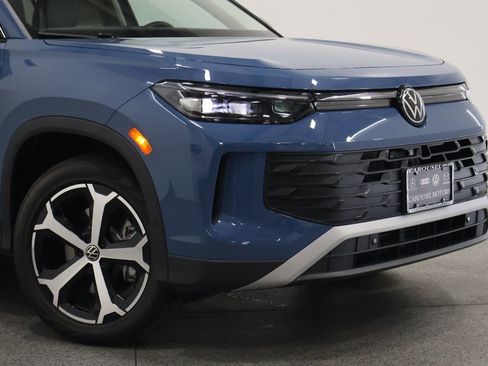 New 2026 Volkswagen Tiguan SE AWD/4WD image 3