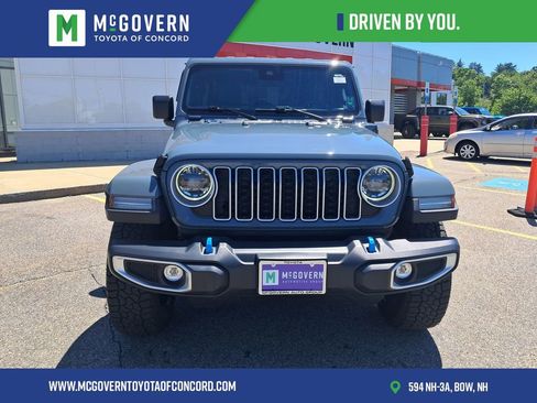 Used 2024 Jeep Wrangler Unlimited Sahara AWD/4WD image 11