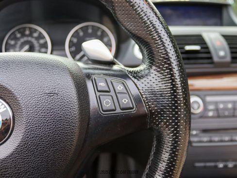 Used 2010 BMW 135i Convertible image 57