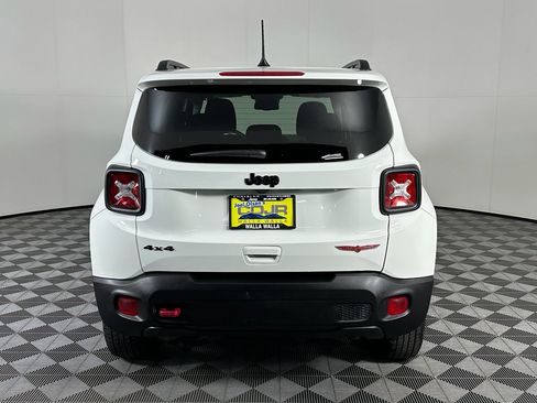 Used 2023 Jeep Renegade Trailhawk image 16